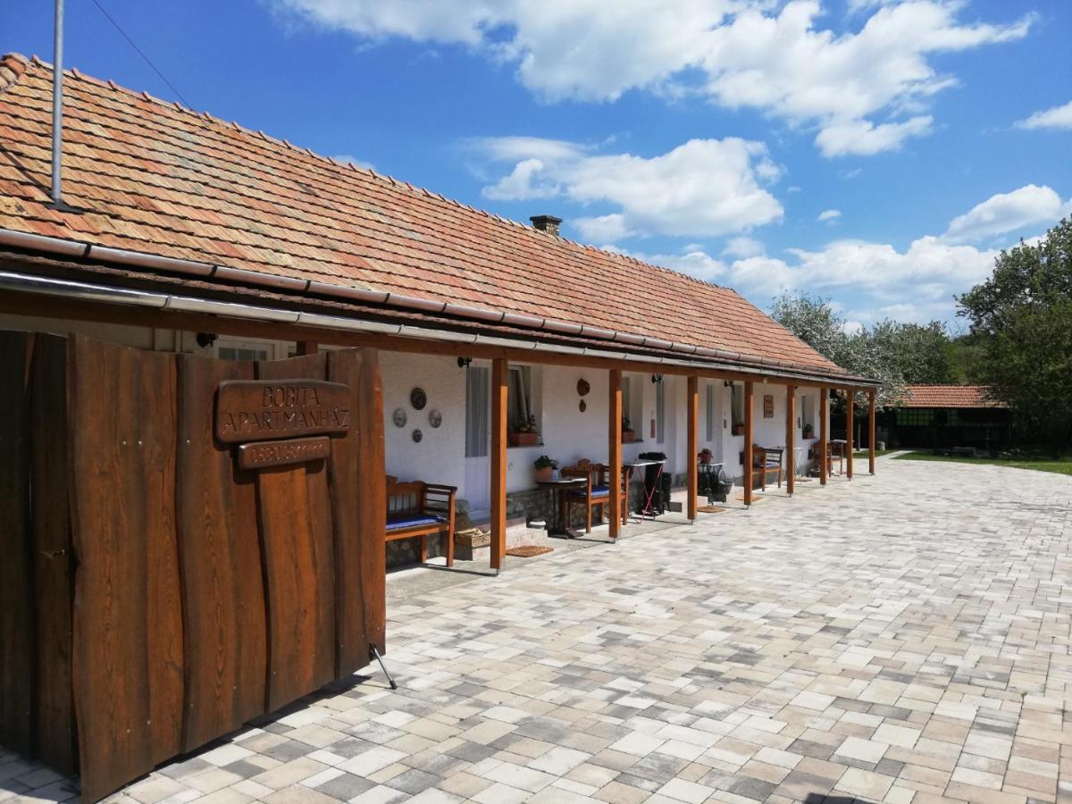 Bobita Apartmanhaz Szilvásvárad المظهر الخارجي الصورة