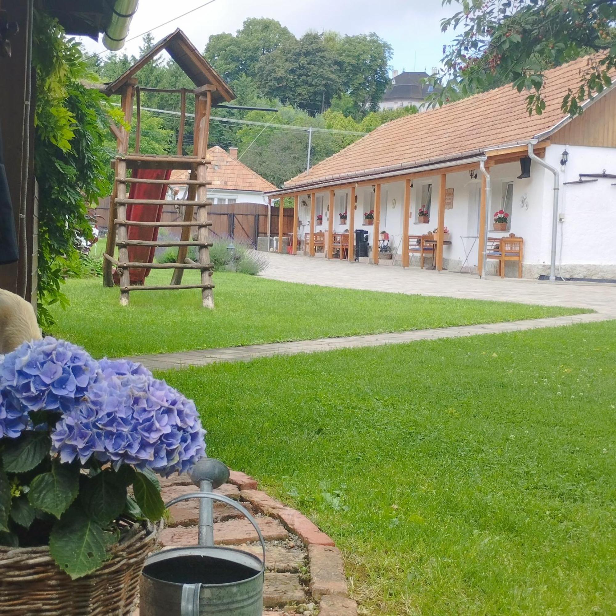 Bobita Apartmanhaz Szilvásvárad المظهر الخارجي الصورة